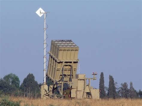 Both david's sling and iron dome are built by rafael advanced defense systems, israel's traditional research and development defense behemoth. Turkey's New Missile Defense System "Resembles Iron Dome ...