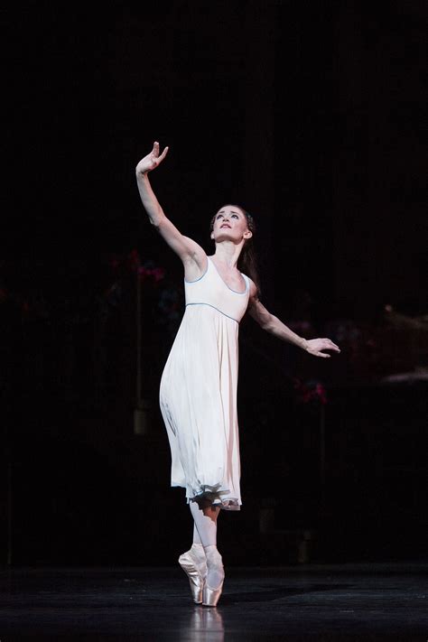 anna rose o sullivan as clara in the nutcracker the royal ballet — photos — royal opera house