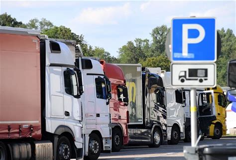 Der fahrzeugschutz für den güterverkehr. ADAC: Offizielle Lkw-Stellplätze fehlen
