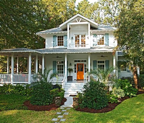 16 Cozy Wraparound Porch Ideas For Homes Of Every Style