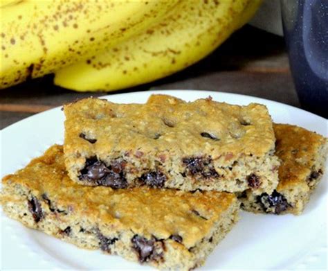 May 15, 2017 · these oatmeal chocolate chip cookies are made with oats, butter, and brown sugar and are the softest, chewiest oatmeal cookies to come out of my kitchen. Banana Oatmeal Chocolate Chip Breakfast Bars | Baking Bites