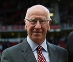 Bobby Charlton: Tributes paid to Manchester United and England great ...