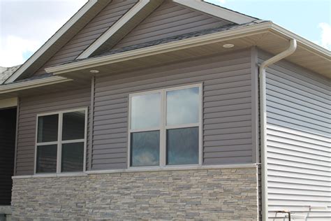 Truman Certainteed Siding Color Sable Brown With Alderwood Stacked