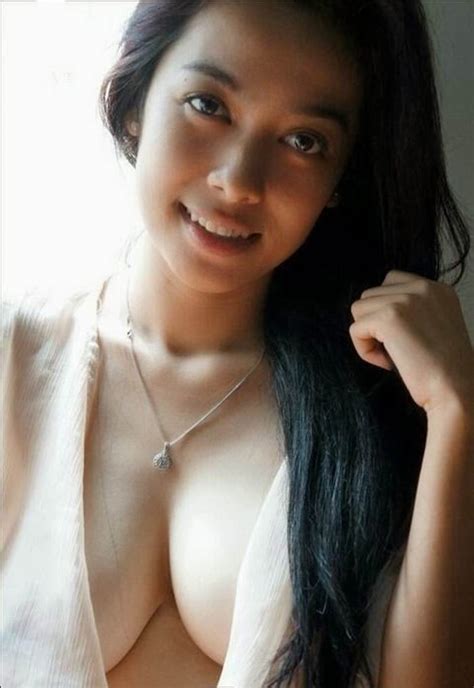 Foto Mahasiswi Cantik Selfie Tak Pakai Bh Bugilfotocom