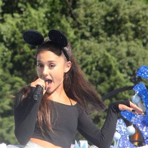 Ariana Grande Performs At Disney Parks’ Christmas Parade In Orlando 11 12 2015 Hawtcelebs