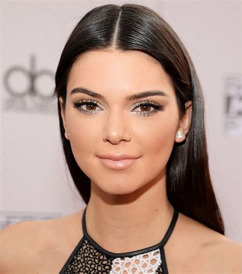 This Is How Kendall Jenner Keeps Her Skin Clear Kendall Jenner Sem
