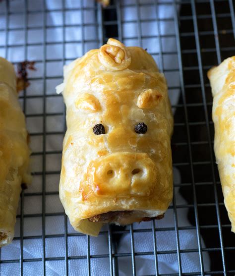 Prepare them as directed, but instead of with so much flavor, we are sure these will be a hit at your next party! Pork Bacon and Cheese Sausage Rolls