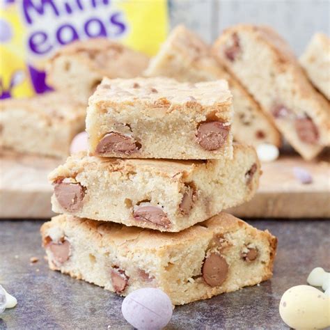 I just couldn't cope with the number of views and love the recipe received for something. White Chocolate Blondies with Mini Eggs | Recipe (With images) | Dessert recipes, Desserts, Mini ...
