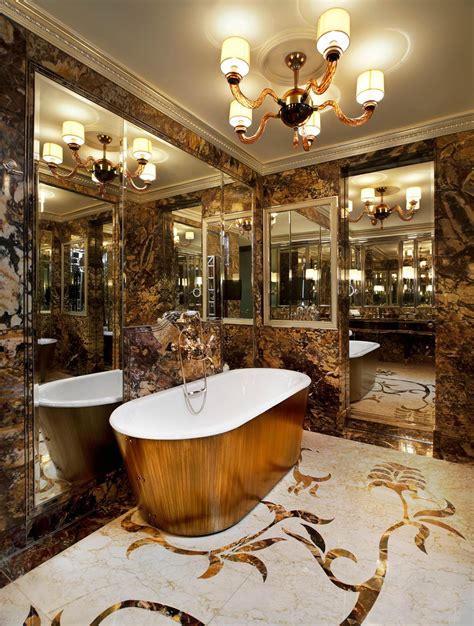 Regis singapore is one of the city's most luxurious hotels. Refinement and Influence resides at the St. Regis Hotel ...