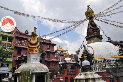 Wie ein ort in einer anderen welt oder einer längst vergangenen zeit wirkt die nepalesische hauptstadt kathmandu auf den besucher. Ankunft in Kathmandu - Mount Everest Base Camp Trek ...