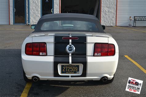 2007 Ford Mustang Stripes