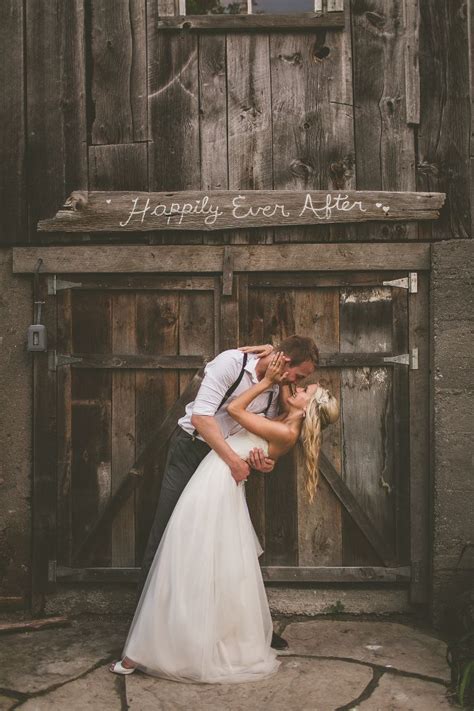 25 sweet and romantic rustic barn wedding decoration ideas blog