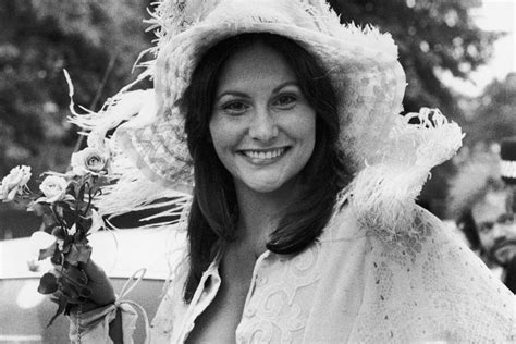 My tribute page to the lady that made the world gulp! Linda Lovelace Style: From 'Deep Throat' To Mother And ...
