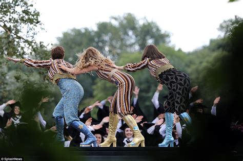 Lily James In Jazzy Jumpsuit In First Mamma Mia 2 Images Photos Fow