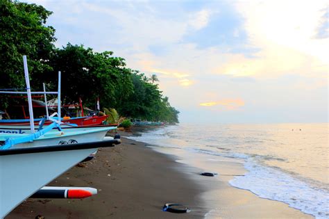 Lovina Beach In Bali Everything You Need To Know About Lovina Beach Go Guides