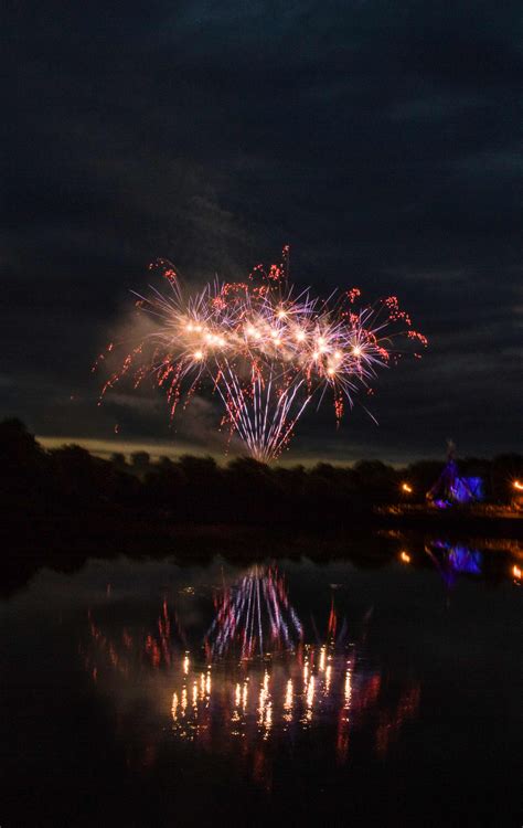 See how this amazing fireworks display lit up Donegal last night ...