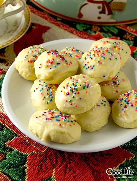 These classic italian anise cookies are tender, easy, and covered in a glaze with sprinkles. Auntie's Italian Anise Cookies