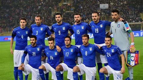 Tout sur l'équipe d'italie les score + les match amical et qualifications + match de cdm et euro tout. La liste de l'Italie pour le Liechtenstein et l'Allemagne