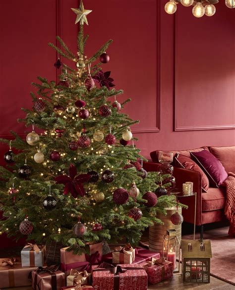 Christmas Tree Decorations How To Choose A Colour Scheme The English