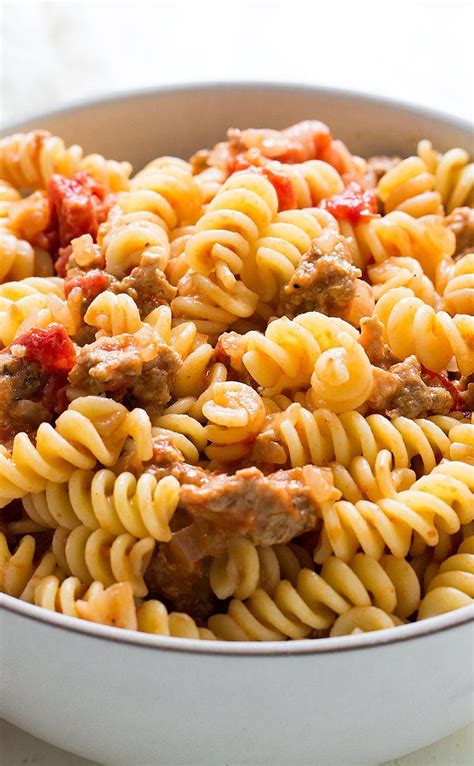 My absolute favorite dinners are the easy weeknight kind. Pasta with Turkey Sausage and Smoked Mozzarella | Recipe ...