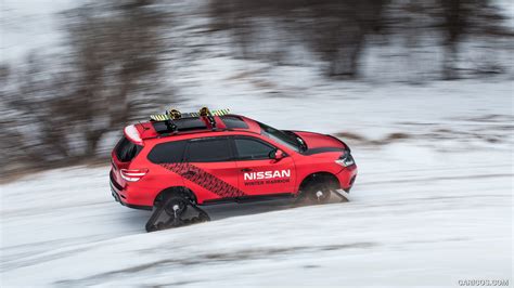 2016 Nissan Pathfinder Winter Warrior Concept On Tracks In Snow Caricos