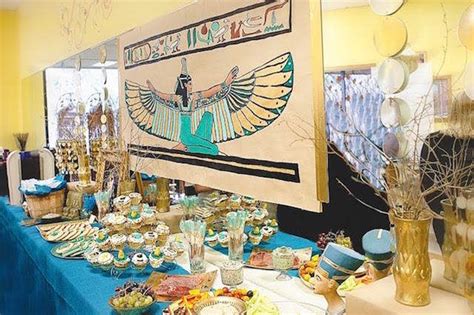 Elementos Egipcias De Decoración De Tema Cleopatra Egyptian Themed Party Egyptian Party