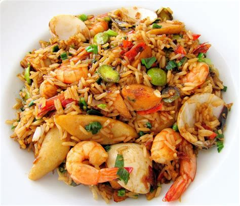 Berbeda dengan nasi goreng oriental yang berwarna terang, nasi goreng khas jawa berciri khas warna sangat gelap. Resep Nasi Goreng Oriental Asli Yang Enak Dan Lezat