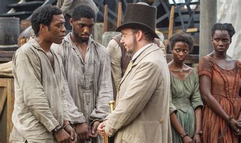12 years a slave avoids feeling like cheap exploitation, but ridley's script reduces the evils of slavery to a concept that isn't challenging and lets viewers disconnect from the atrocities. Arvostelussa: 12 Years a Slave | Filmaatikko, Elokuva ...