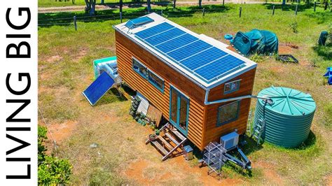 Amazing Off The Grid Tiny House Has Absolutely Everything Youtube