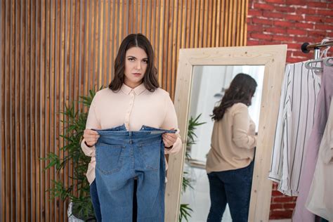 Woman Who Body Shamed Overweight Sister Over Her New Job Outfit Praised
