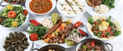 Reik dus niet traditioneel naar de westerse keuken, maar laat je eens verleiden door de traditionele turkse keuken. De Turkse keuken - Foodwiki - Thuisbezorgd.nl