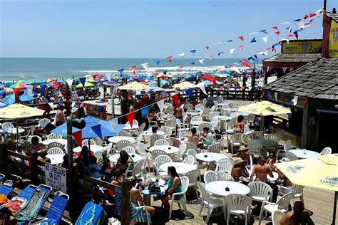 The 8 Best Beach Towns For Singles Beach Town Myrtle Beach South Carolina Myrtle Beach