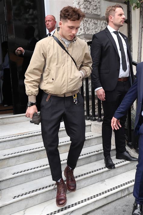 See pictures and shop the latest fashion and style trends of brooklyn beckham, including brooklyn beckham wearing and more. Brooklyn Beckham Knows the Value of Having a Favorite ...