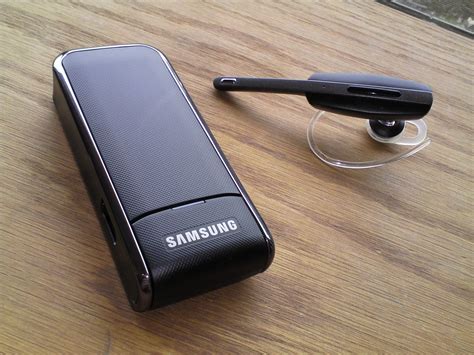 Review Samsung Hm7000 Bluetooth Headset Youll Still Look Like A