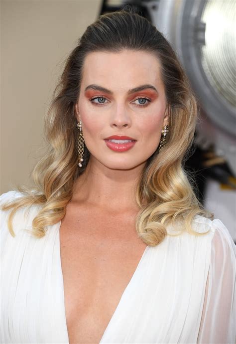 Margot Robbie Hair And Makeup Once Upon A Time In Hollywood Popsugar Beauty Uk Photo 6