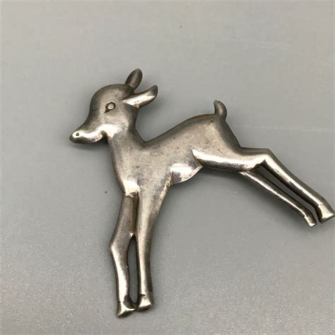 Vintage Lang Sterling Silver Deer Fawn Broochpin