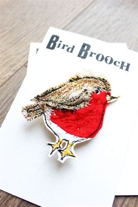Robin Brooch By Lotusblossomcards On Etsy £1400 Fabric Birds Felt