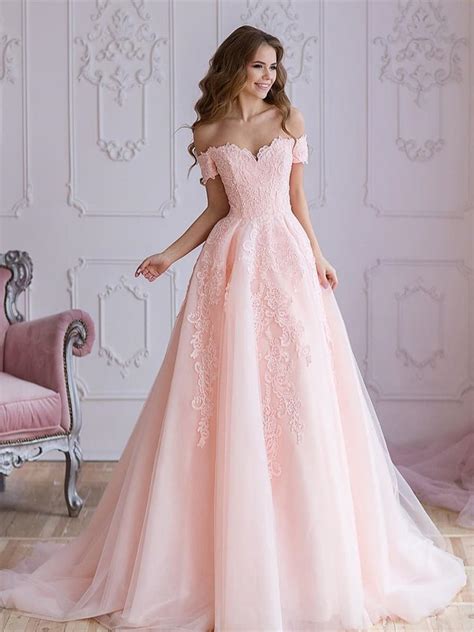 Свадебные платья нежно розового цвета 97 фото