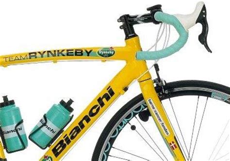 Også af inkarnerede cykelfolk, der bare ikke kan få nok af at snakke om cykler og cykelløb. Ny Team Rynkeby-cykel | CYKELPORTALEN