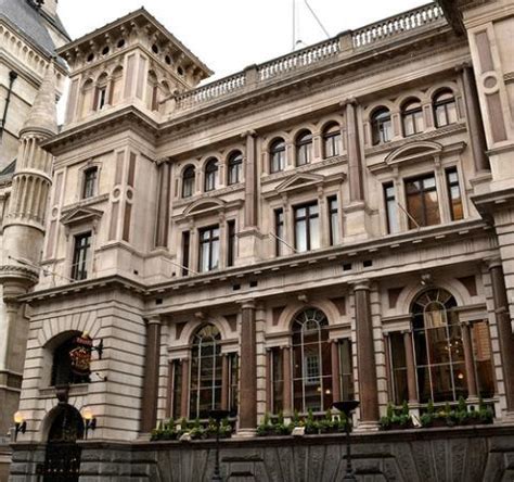 Our london central bank hotel puts you in the perfect spot to take advantage of all the capital has to offer, with a wealth of cultural attractions and historic sights right on your doorstep. The Old Bank of England, Londra - Holborn - Ristorante ...