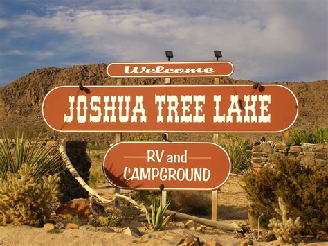 This is a popular spot, so be prepared to get there early so you can stake your claim on your favorite campsite! The Four Seasons: Joshua Tree Lake RV & Campground