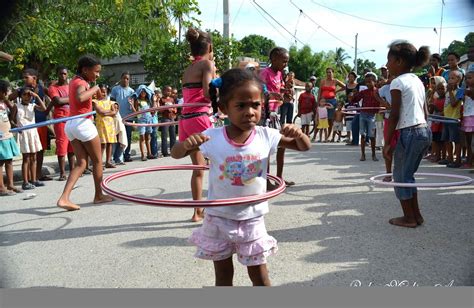 Juegos para educación física divertidos y recreativos. Jóvenes de diferentes sectores de Azua realizan juegos ...