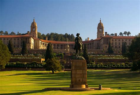 The union operator selects only distinct values by default. Union Buildings | Afro Tourism