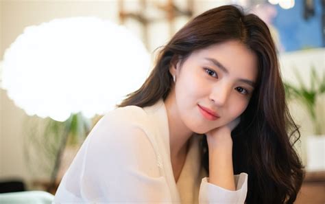 18 november 1994) is a south korean actress. Han So Hee Describes the way to Enter the Actor's Role in 'The World of the Married'