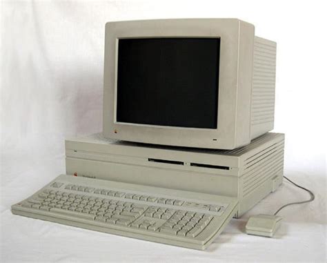 30 Anni Fa Il Lancio Del Macintosh Ii Fu Il Primo Pc Apple Con Monitor