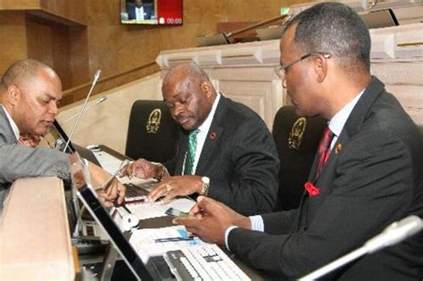 Dívidas Ao Grupo Parlamentar Da Unita Estão A Travar Trabalho Dos Deputados Angola24horas