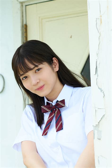 Nanako Kurosaki 黒嵜菜々子 Flashデジタル写真集 「18歳、原石、輝く」 Set 01 Everia Club
