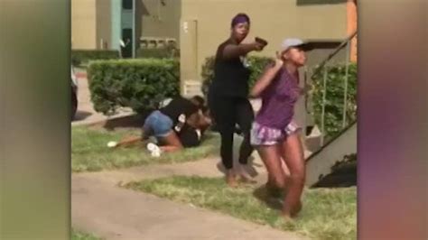Mom Pulls Gun On Teens During Babe S Fight In Houston Latest News Videos Fox News