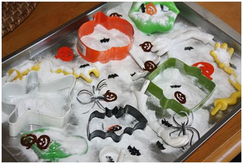 Fizzy Halloween Science Baking Soda Vinegar Experiment