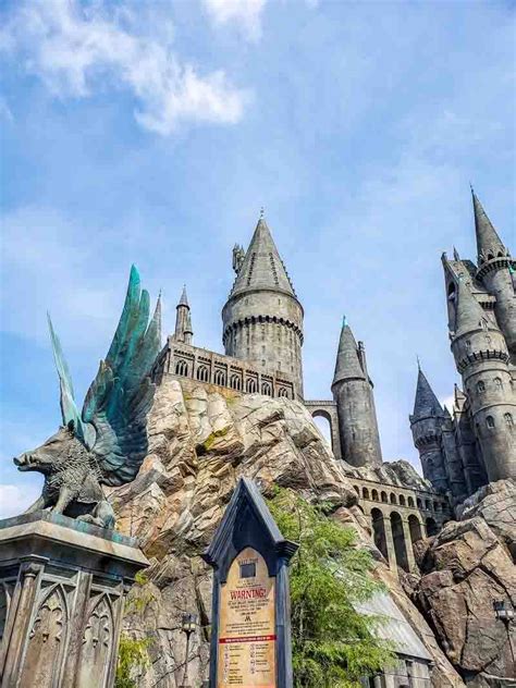 Inside Hogwarts Castle Universal